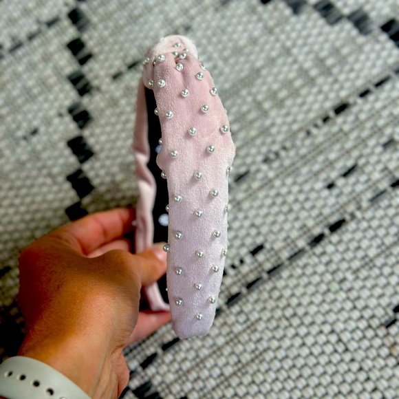 Brand New Pink Pearled Velvet Lele Sadoughi Band - Picture 5 of 9